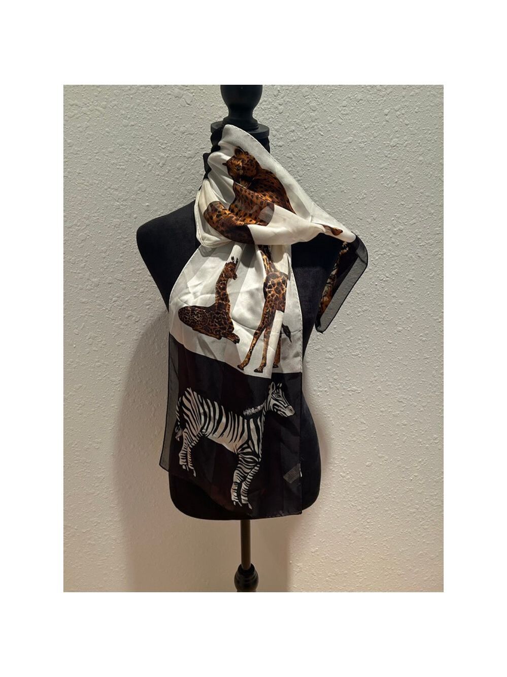 Women's Accessory Street One Size Black White Animal Print Scarf